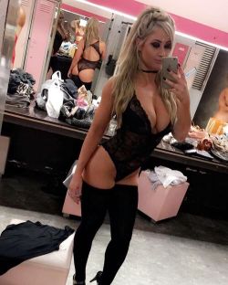 stripper-locker-room:  phoebeellejames