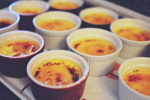 creme brulee on Flickr.a photo of the crume brulee treat my aunt made during the holidays :)