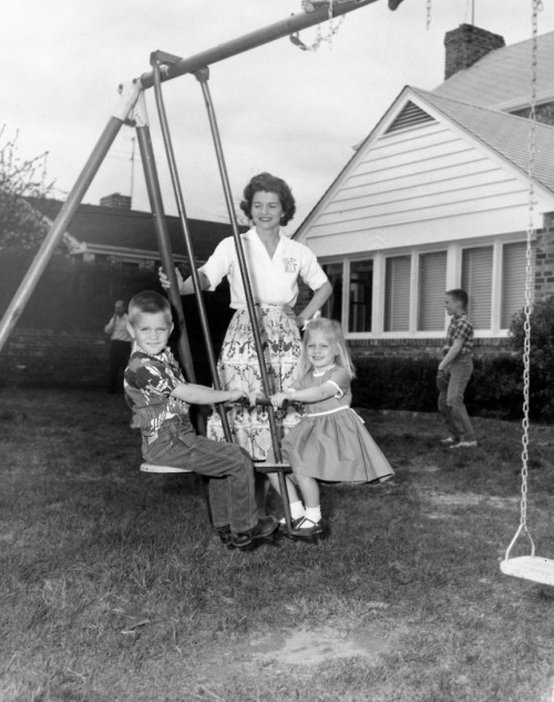 fordlibrarymuseum:Betty’s life changed dramatically once she became Mrs. Gerald Ford. They mar