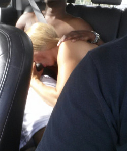 hotwifephotos:  Hard to concentrate on driving