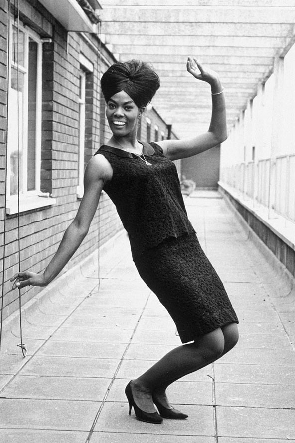 wehadfacesthen:  Dionne Warwick in London, 1964