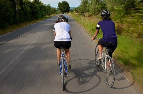 ladiesonwheels: Cycling Tuscany / Castagneto Carducci by Arnaud Bachelard on Flickr.