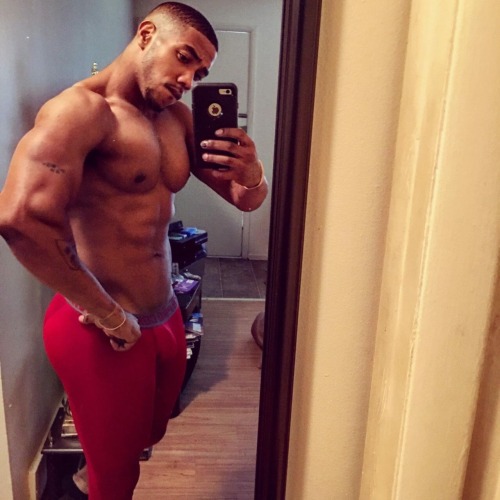 chawkletness:  Big niggas! 😍😍😍