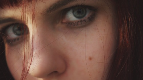rouge-chevre:  So many new pics so unorganized and unmotivated the person I am oh no look at the sun