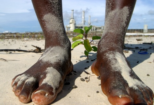 blackcontemporaryart: George Osodi , Mobil Oil Plant, Bonny, Niger Delta, nigeria