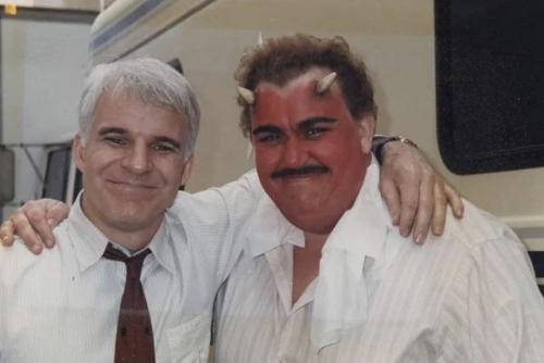 blondebrainpower:  Steve Martin and John Candy while filming Planes; Trains and Automobiles in 1987