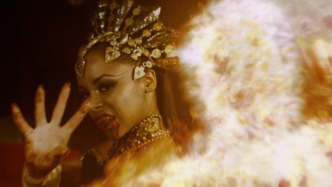 horroredits: Aaliyah as Queen Akasha in Queen of the Damned (2002) 