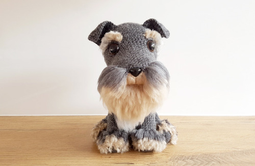 Schnauzer Dog - Free Crochet Pattern by Projectarian.