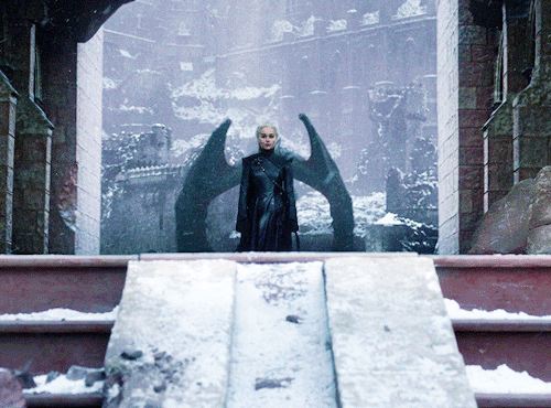 amomentsnotice:  Daenerys Targaryen | Game of Thrones S8 Ep 06 “The Iron Throne”