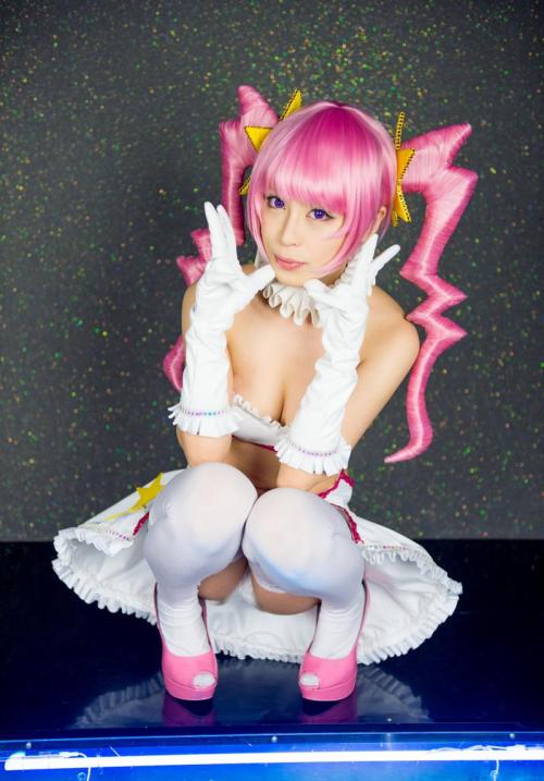 GUNDAM BUILD FIGHTERS (Kirara) adult photos