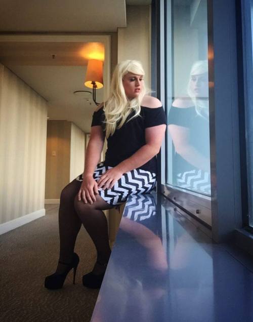 sissy-slut: If I don’t sit down, I just turn into a 6 ft 8 giant. The pain is felt here, siste