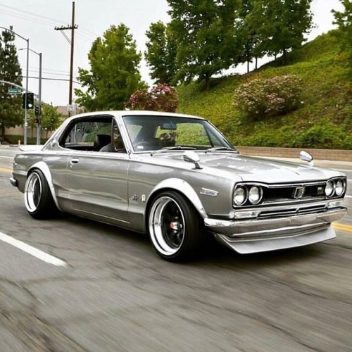 ramibains:  1971/1972 Nissan Skyline KPGC-10 2000GT-R 
