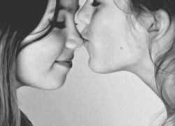 alice-is-wet:  I kiss noses when I cuddle too.