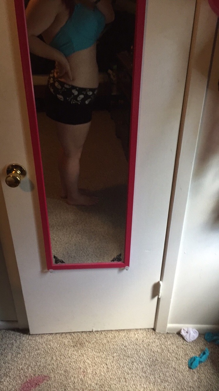 loveallchubbygirls:  Hi I’m holly. I’m 18 and I’m a plus size girl :) follow