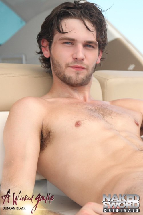 tshtrainer:Hot Boy Duncan Blackwww.tshtrainer.tumblr.com