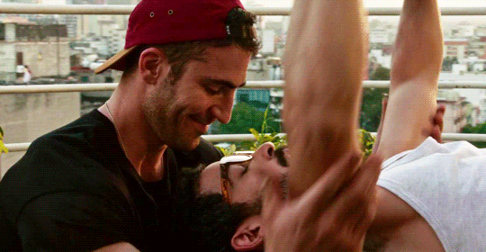 omgaylove:  http://omgaylove.tumblr.com/