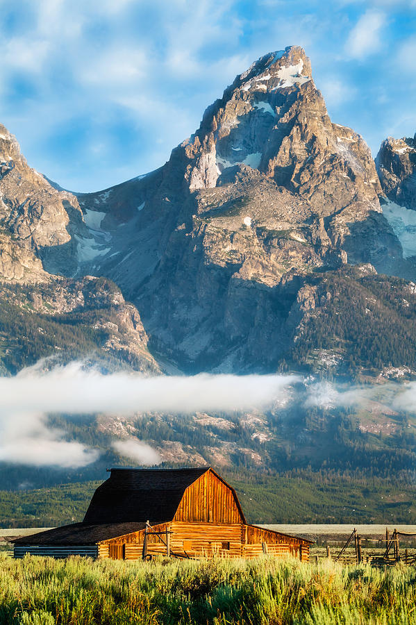sublim-ature:  Looming Summit Over Barn by Kirk Strickland 