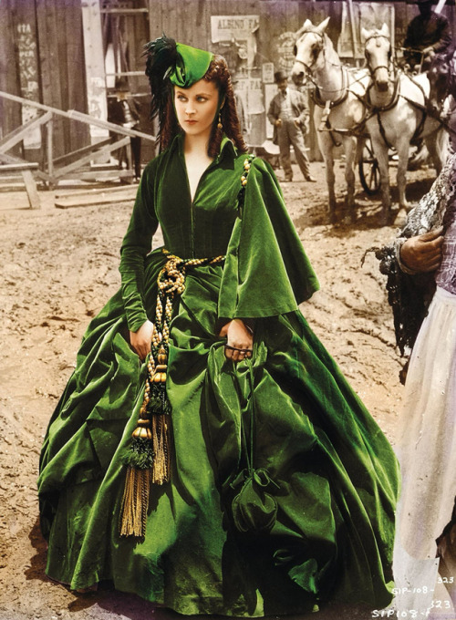 costumeloverz71:Scarlett O’hara’s (Vivian Leigh) Green curtain gown (recently restored).