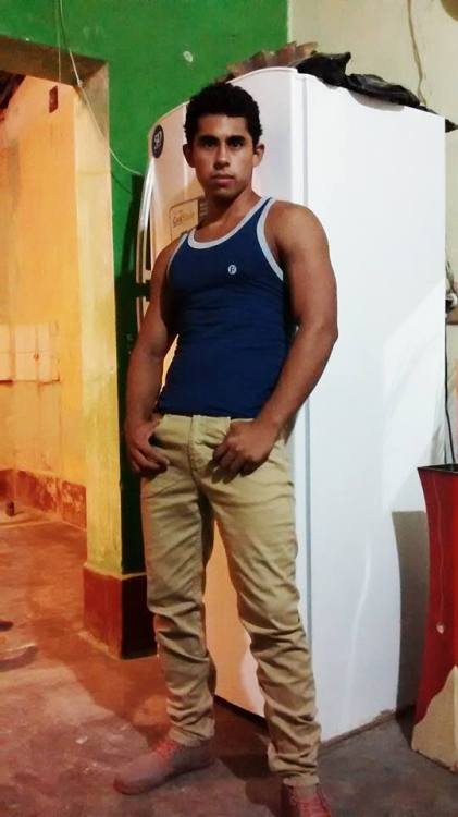 bryndenmex:  videosamedianoche: 27112016 5 Hermoso papi