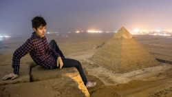 macaroni-and-queef:  17yroldghost:  catholicnun:  omgtsn:  carl0sthedwarf:  slavicinferno:  The Unbelievable Photos Taken by the Crazy Russians Who Illegally Climbed Egypt’s Great Pyramid  8o  how the fuck could you do that without getting caught  They