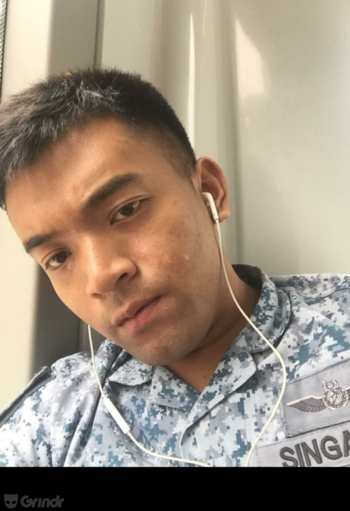 sgnottiboyz: airforce guy on grindr