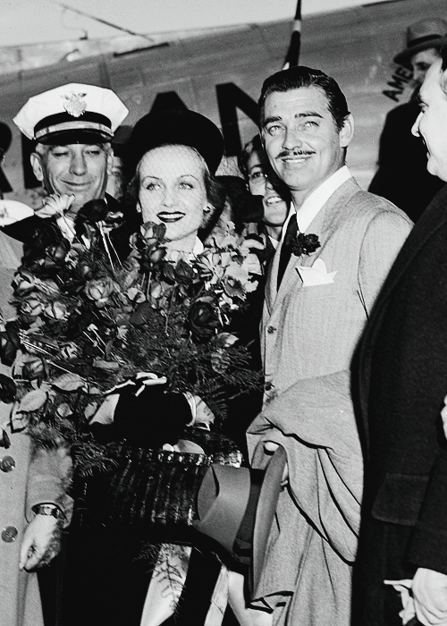 jodockerys:  Carole Lombard and Clark Gable arrive for the Atlanta premiere of Gone With the Wind, D