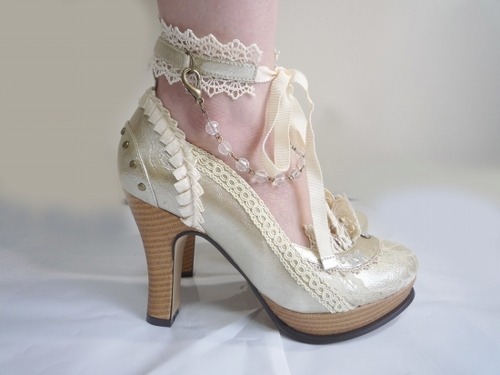 arsenicinshell:  Lolita Shoes