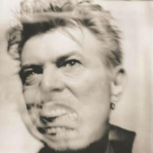 moredarkthanshark:  David Bowie by Frank Ockenfels III