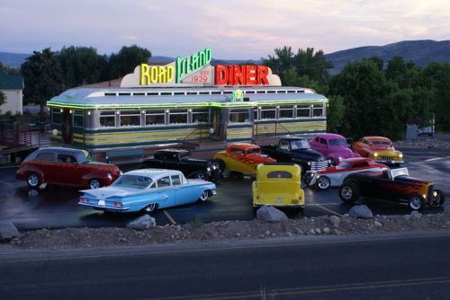 moderngrease - Classic Cars at the Road House Diner