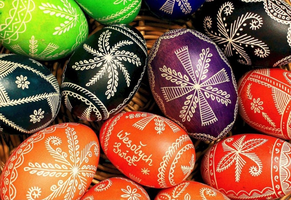 Old patterns on traditional pisanki (decorated Easter eggs) from the region of Opoczno, central Poland [sources of pictures: 1,2,3,4,5].
Word pisanki is derived from the verb pisać (”to write” or in old Polish: “to paint”) as a reference to old...