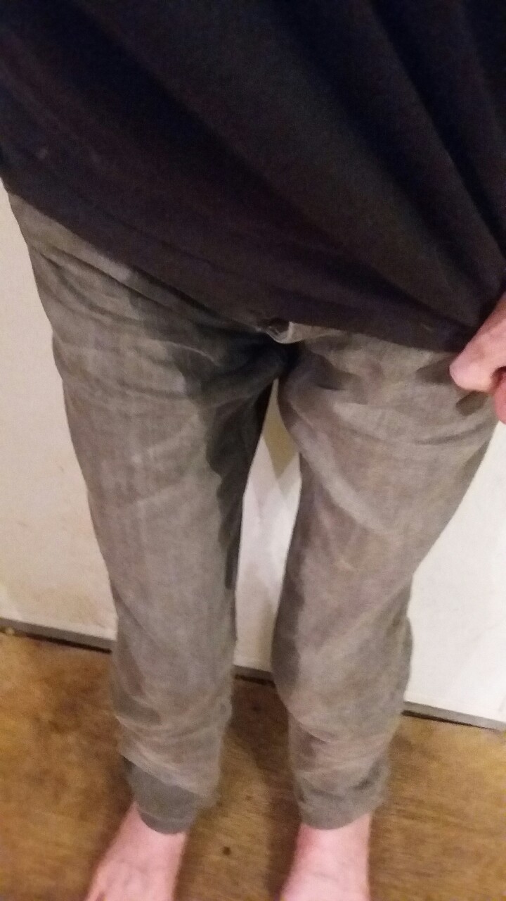 pee-butt: I feel so little when I’m wet ^^ 
