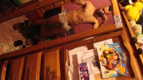 exiviendoamigos: Es un sexy pallasto que me encantaaa