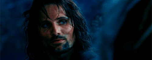 tossme:  “A, Aragorn in Dúnedain istannen le ammen. // Oh, Aragorn of the Dúnedain, you are known to us.”