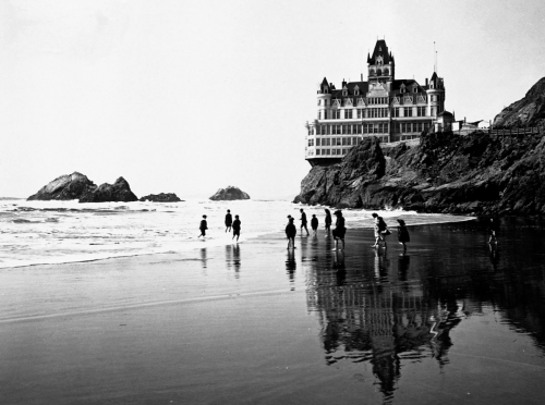 bizarreauhavre:The Cliff House, San Francisco.