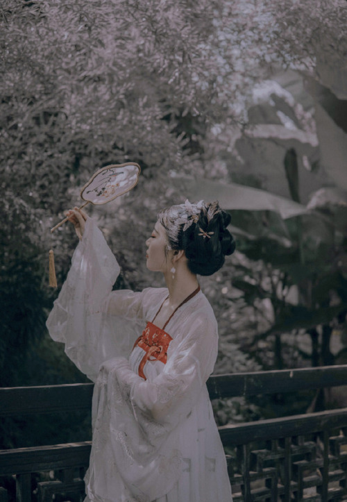 hanfugallery: Traditional Chinese hanfu by 甜甜琛的甜甜圈