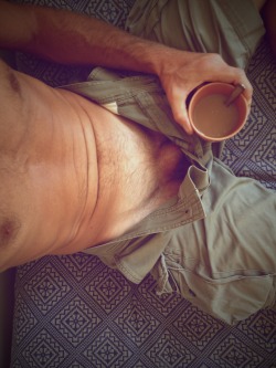 voyeurchic:  I always forget how sweet Mr V looks in the morning. Yum.  Always appreciate a good body.