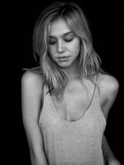 alexisrenmodel:  Alexis Ren by Shintani 