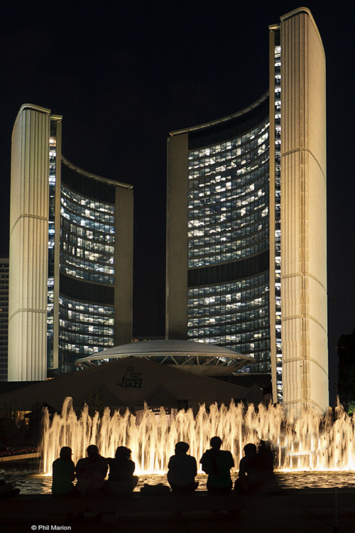 justbmarks:  Toronto City Hall at nightSource: adult photos