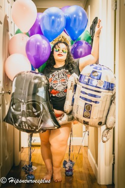 hipsncurvesplus:  tazzbx:  hipsncurvesplus:  Balloons that they gave me from the premier! To all my star wars fans, may the force be with you! Once again, @therealkryptonknight for the wonder gift. @yourfool77 thanks for being my date.     To continue