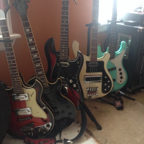 thedaggers13:  There no such thing as to many guitars #rickenbacker #aria #sekova #epiphone #tempo #bass #guitar #hollowbody 