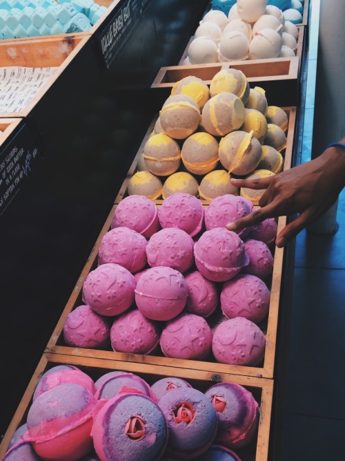 brianslegacy:  Love lush 😍🌸🌿🌺🌻🌾