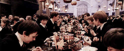 moonilupin:A thousand live bats fluttered from the walls and ceiling while a thousand more swooped o