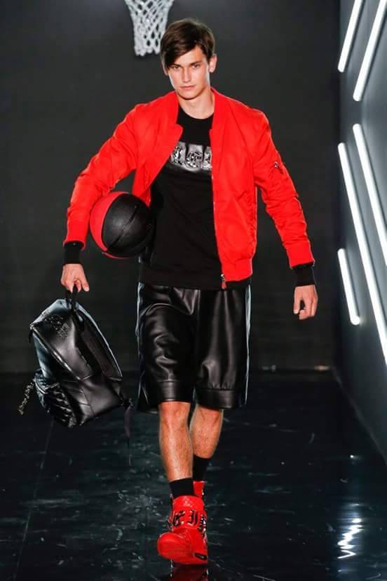 cosasa: Philip Plein S/S 2017 - EL QUE NO ARRIESGA NO GANA