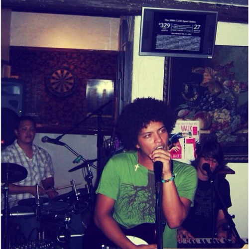 bruno-news:  brunomars: years ago at Pickwicks Pub @jeffbhasker , @epandagram and I use to rock out 