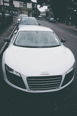 envyavenue:  Audi R8