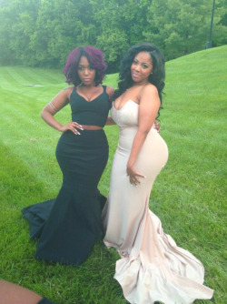 worldsbaddest:  blackandcurvy:     0___0world’s