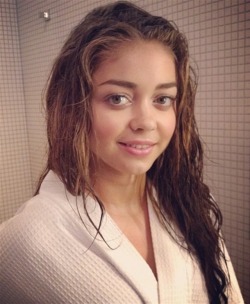 thehornyinfertilevirgin:  Sarah hyland nudes