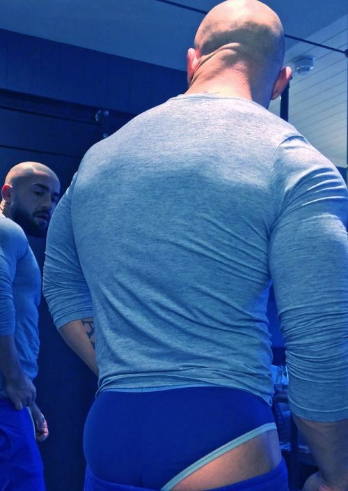 fuckyeahfrancoisagat:  francois sagat 