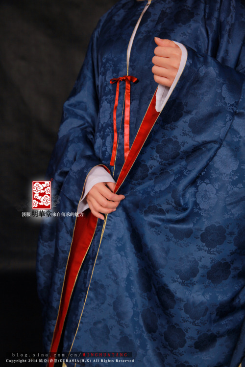 mingsonjia:明華堂 2014限量 明款承袭  Minghuatang 2014 Hanfu主松花色·梅花蜂蝶·提花 竖领披风  中直袖 织金镶边主黛蓝色·梅花蜂蝶·提花 竖领披风  大敞袖 