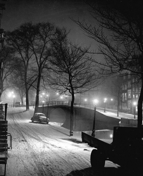 birdsong217: Kees Scherer. Winter in Amsterdam, c.1956.